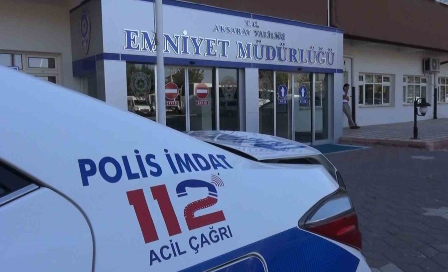 Örtülü Motosiklet Hırsızları Önce Kameraya, Sonra Polise Yakalandı