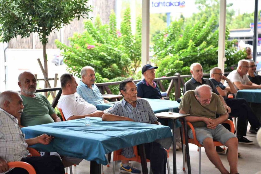 Konyaaltı’nda Diyetisyenler Emeklilerin Ayağına Gidiyor