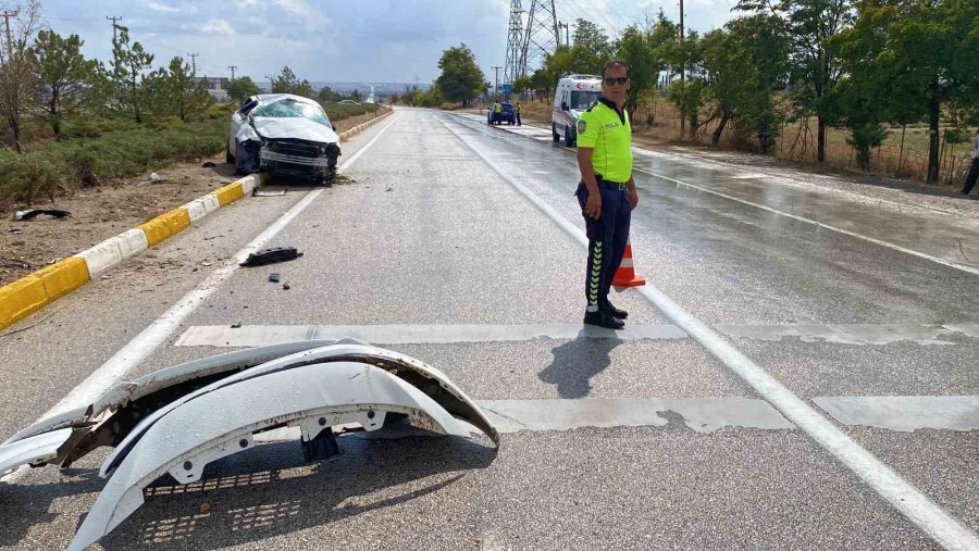 Konya’da Kontrolden Çıkan Otomobil Takla Attı: 3 Yaralı