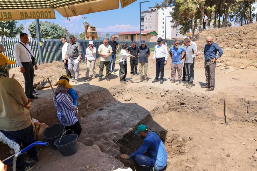 9 Bin Yıllık Yumuktepe Höyüğü’nde Kazı Çalışmaları Sürüyor