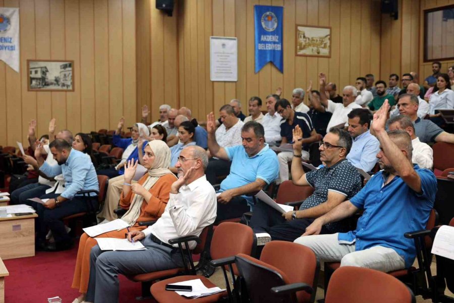 Akdeniz Belediye Meclisi 2 Taşınmazın Satışı İçin Başkan Sarıyıldız’a Yetki Verdi