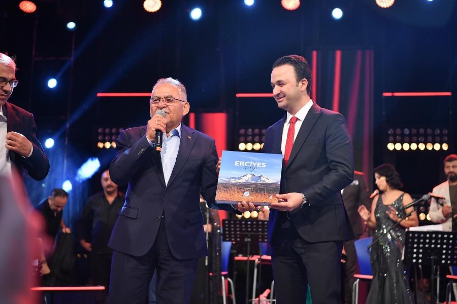 Valilik Ve Büyükşehir’den Trt Sanatçıları Şehir Konserleri İle Kayseri’ye Unutulmaz Müzik Keyfi