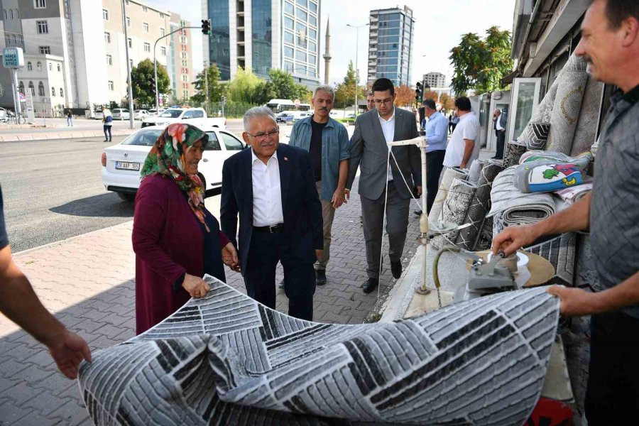 Başkan Büyükkılıç; Tacettinveli Mahallesi’ndeki Esnaf İle Buluştu