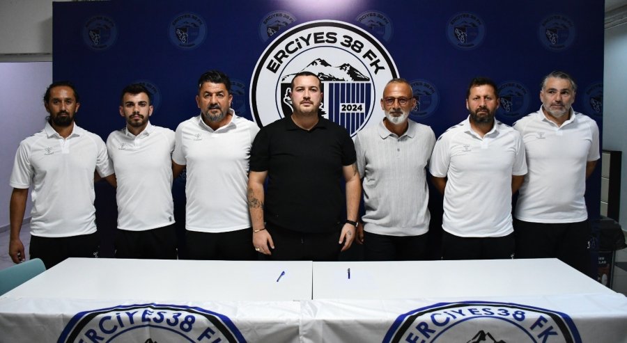 Kayseri Erciyes 38 Fk, 24 Oyuncu İle Sözleşme İmzaladı