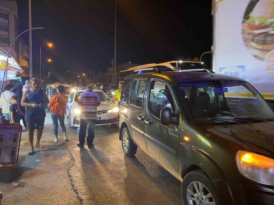 Yola Fırlayan Kız Çocuğuna Otomobil Çarptı: 1 Yaralı