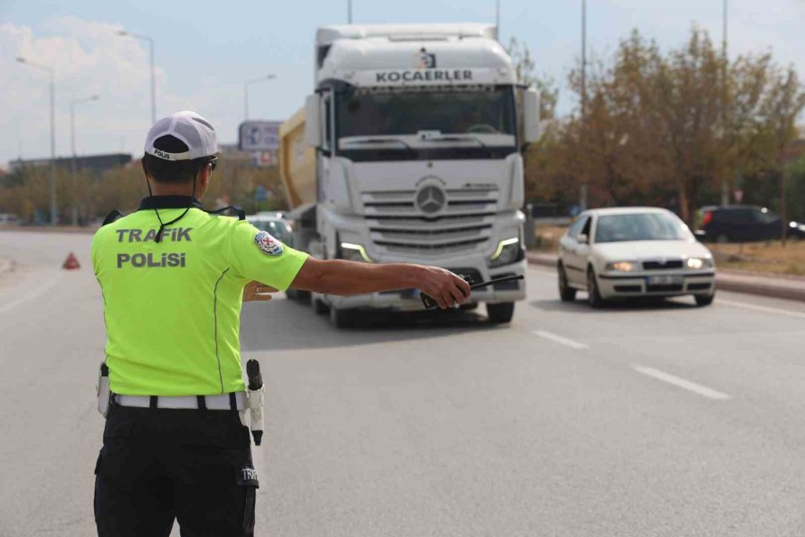 Göz Ardı Edilen Kural İhlalleriyle Beraber Gelen Kazalar Ve Can Kayıpları