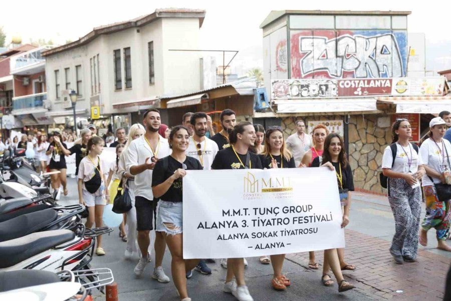 Alanya 3. Tiyatro Festivali Başladı