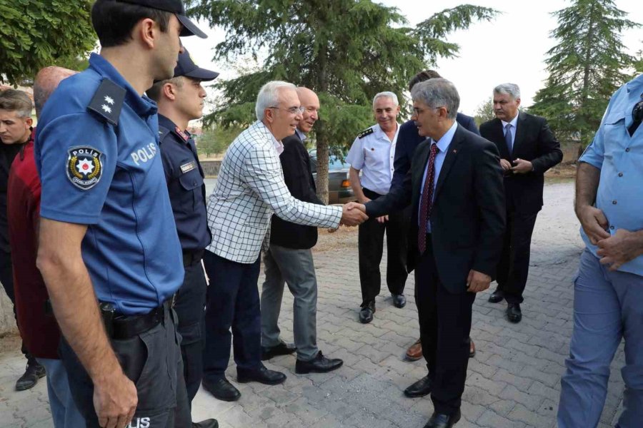 Vali Çelik Akçaören Halkı İle Bir Araya Geldi