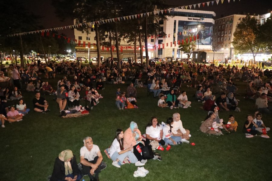 Vatandaşlar Sinema Günleri İle Rengarenk Bir Akşam Yaşadı