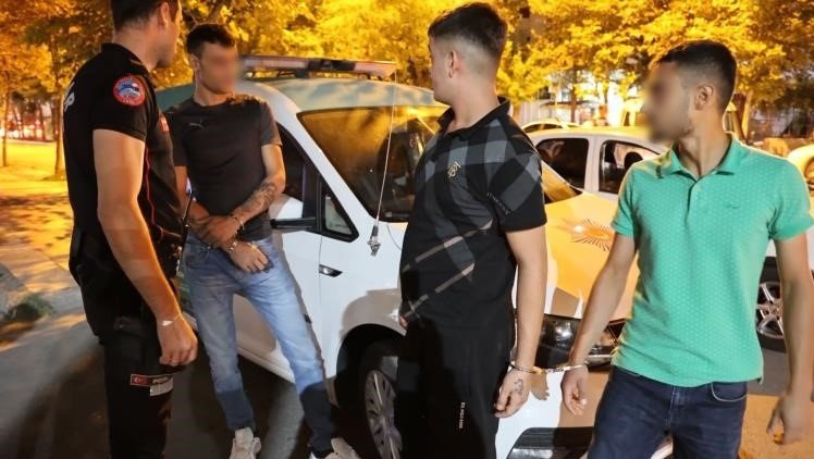 “türk Polisinden Kaçılmaz” Demişti, Bu Kez De Uyuşturucuyla Yakalandı