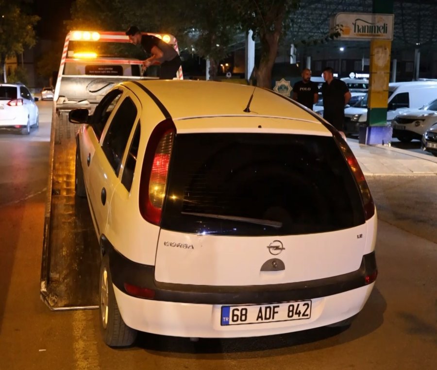 “türk Polisinden Kaçılmaz” Demişti, Bu Kez De Uyuşturucuyla Yakalandı