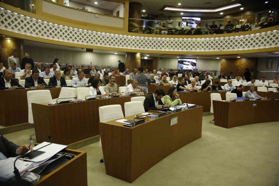 Antalya İtfaiyesi Araç Filosunu Güçlendiriyor