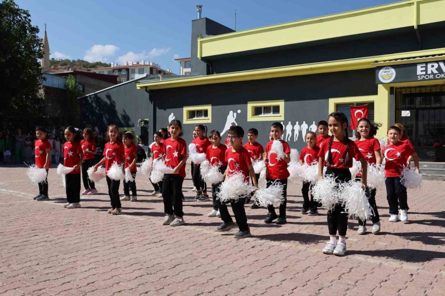 Başkan Özdoğan; "ülkemiz İçin Daha İyi Yarınlar İnşa Edecekler"