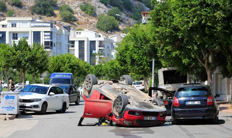 Polislere Zorluk Çıkardı, Ters Kelepçe Takılınca, ‘ne Kadar Zor Görev Yaptığınızın Farkındayım’ Dedi