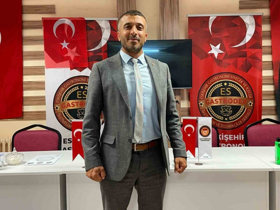 Eskişehir Gastronomi Derneği Başkanı Murat Arnik: “usta Şefler Birer Darphane Gibi Para Basıyor”