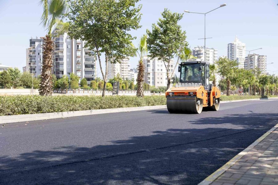 Mersin’de Yol Yenileme Çalışmaları Sürüyor