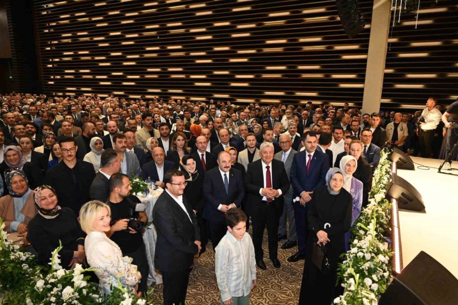 Konya’daki Düğün Merasiminde Üç Bakan Şahitlik Yaptı