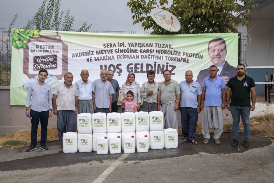 Mersin’de Üreticilere ’akdeniz Meyve Sineği’ İle Mücadele Desteği