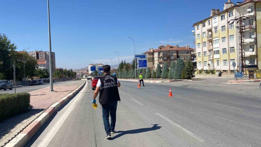 Otomobilin Çarptığı Yaşlı Kadın Ağır Yaralandı