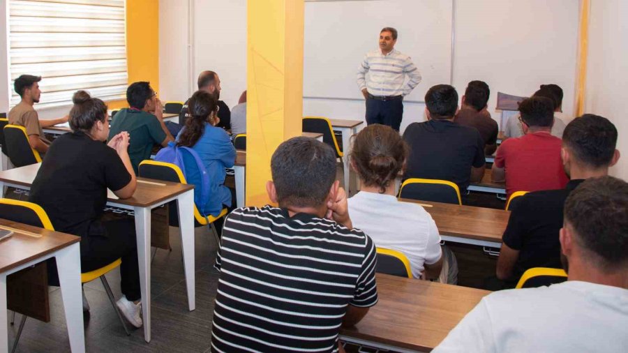 Selçuksem’de Yoğun Eğitim Programları Başladı