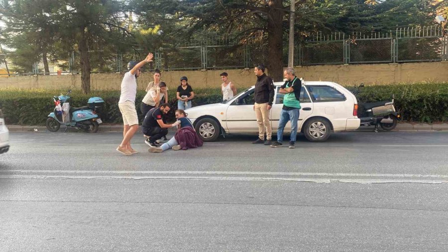 Geç Gelen Sağlıkçılar Daha Yaralıya Müdahale Etmeden Basın Mensubuyla Tartışmaya Girdi