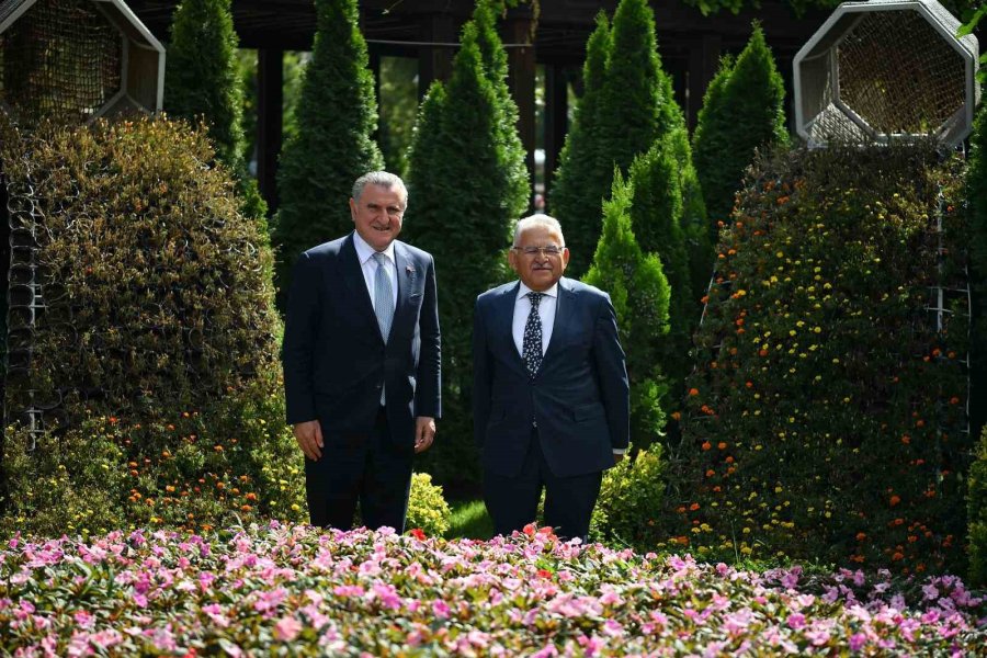 Bakan Bak’tan Başkan Büyükkılıç’a: “şehrin Ağabeyisiniz”