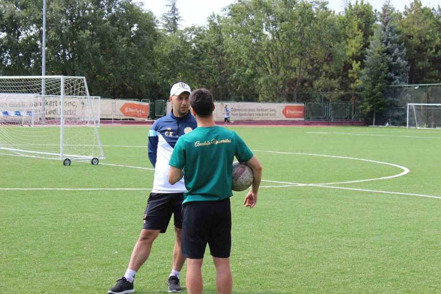 Anadolu Üniversitesi Spor Kulübü, Silifke Belediyespor Maçına Hazırlanıyor