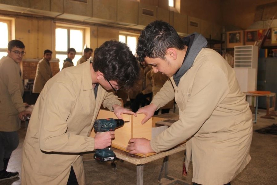 Kayseri’de Meslek Liselerine İlgi Arttı, Kontenjanlar Doldu