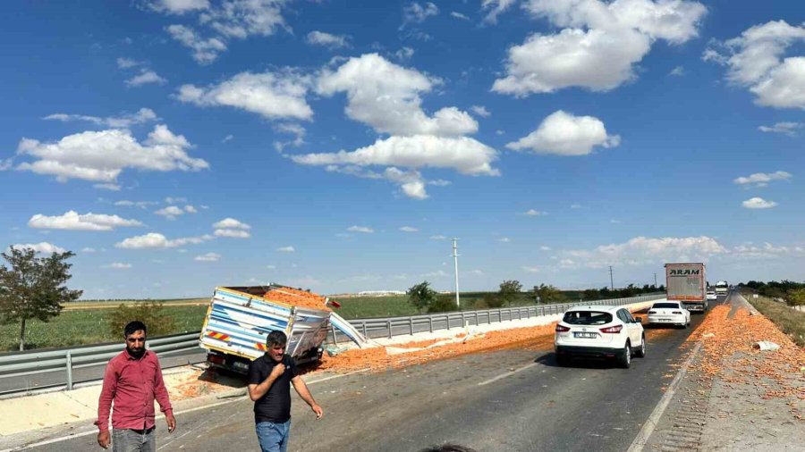 Konya’da Kamyon İle Tır Çarpıştı: 3 Yaralı