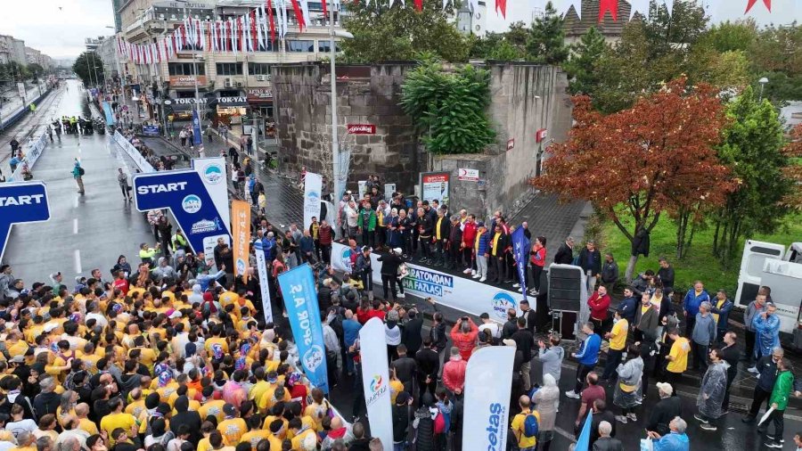 2024 Avrupa Spor Şehrinde 4. Uluslararası Kayseri Yarı Maratonu Coşkusu