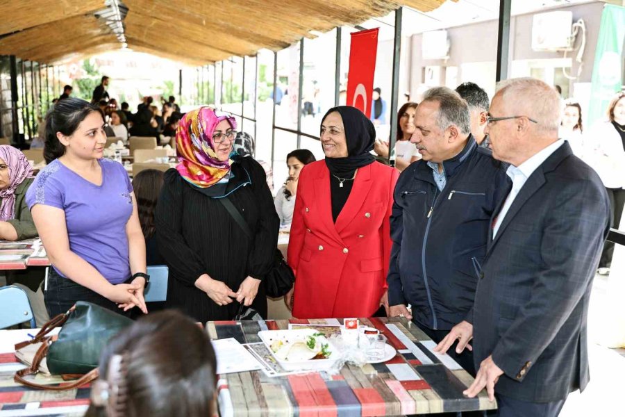 Talas’ta Gelenek Bozulmadı, Öğrencilere Elit Karşılama