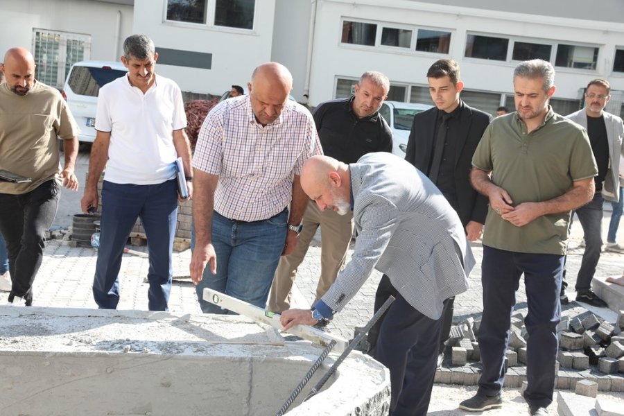 Başkan Çolakbayrakdar, "şehrin Kalbine Yeşil Bir Dokunuşla Yeni Yüze Kavuşturuyoruz"