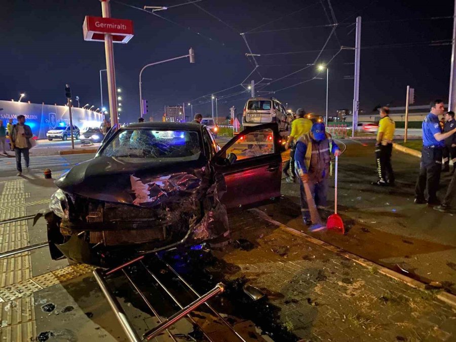 Kayseri’de Kazaya Karışan Otomobilin Sürücüsü Kaçtı: 5 Yaralı