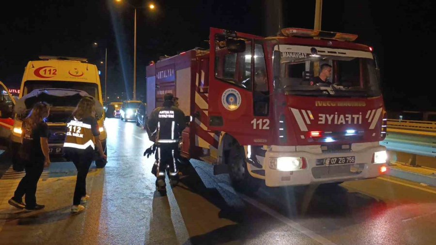 Antalya’dan Akseki’ye Giden Ambulansın Motorunda Yangın Çıktı