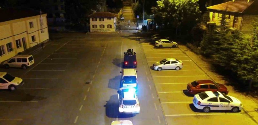 Kayseri’de Kaçak Alkol Satışı Yapanlara Eş Zamanlı Operasyon: 8 Gözaltı