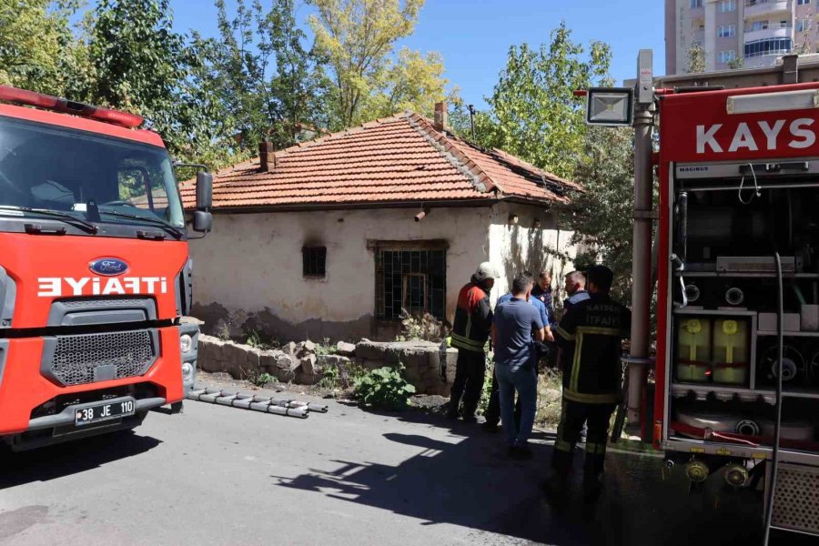 Kayseri’de Müstakil Evde Yangın