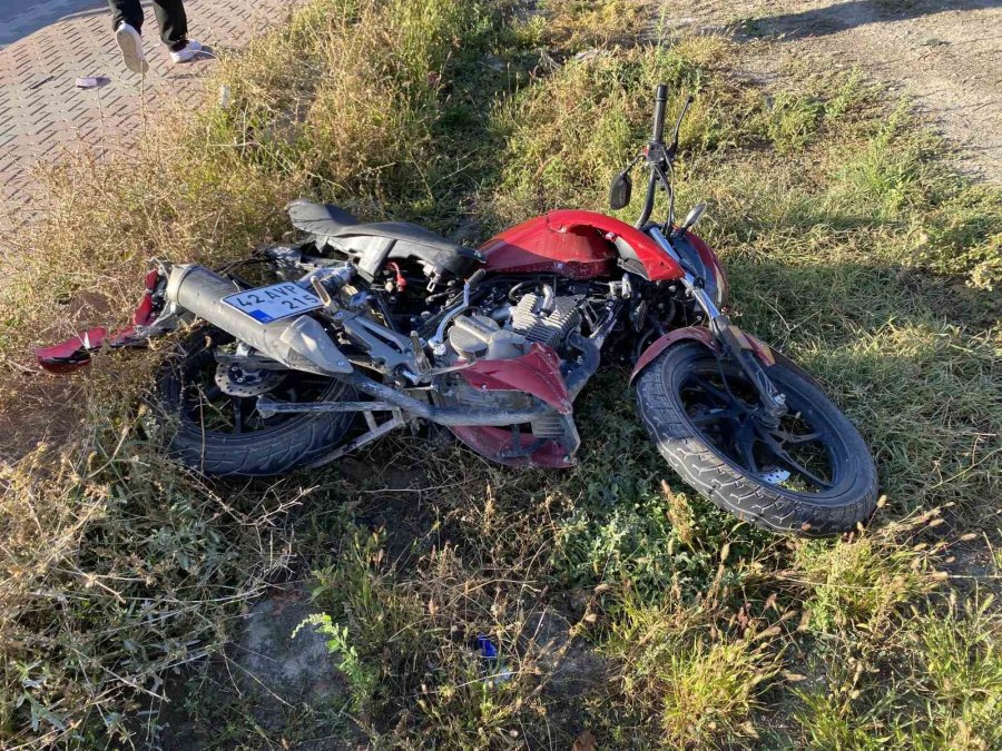 Konya’da Motosiklet Ve Otomobil Çarpıştı: 2 Çocuk Yaralandı