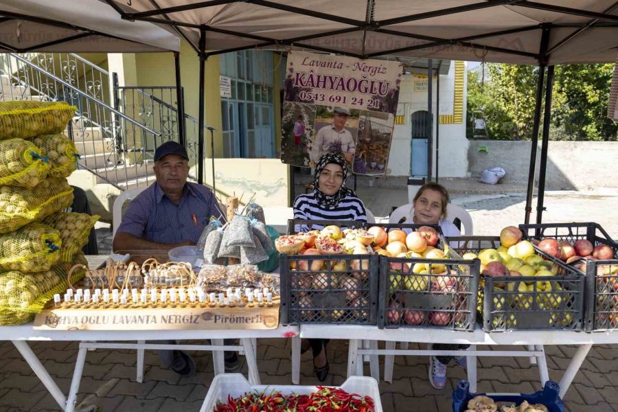 Kadınlar, ’kırsal Mahalle Buluşmaları’nda Bir Araya Geldi