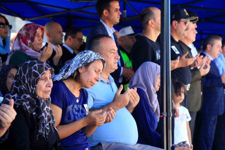 Kalp Krizi Sonucu Hayatını Kaybeden Polis Memuru Son Yolculuğuna Uğurlandı