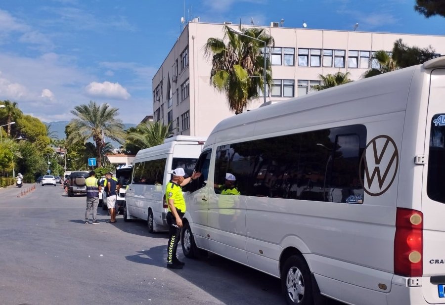 Alanya’da Sürücülere Ceza Yağdı