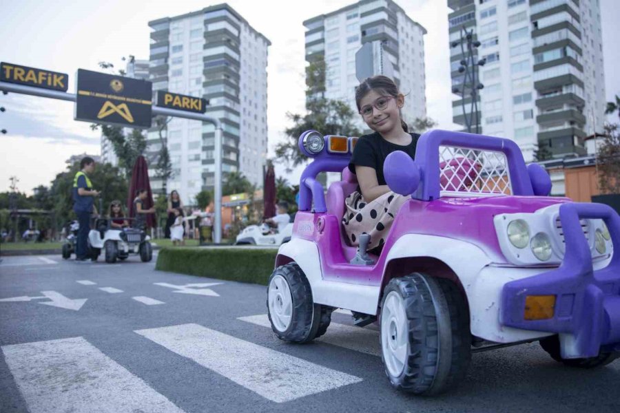 Trafik Park, Hem Çocukların Hem De Velilerin Gözdesi Oldu