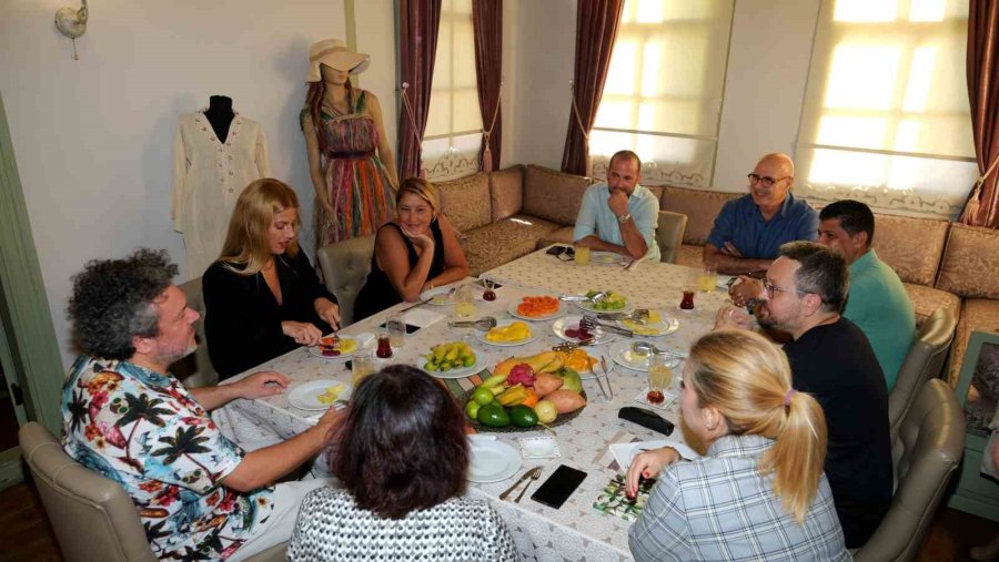 Alanya’nın Yöresel Ürünleri Caz Sanatçılarına Tanıtıldı