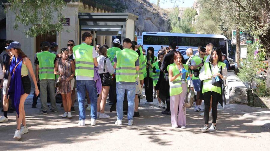 7 Ülkeden 41 Öğrenci Temizlik İçin Ihlara Vadisine İndi Ama Çöp Bulamadı