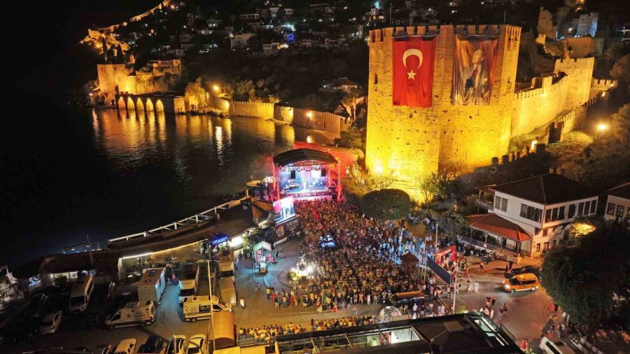 Alanya Caz Festivali’nde Selen Beytekin Ve Cecilia Krull Rüzgarı