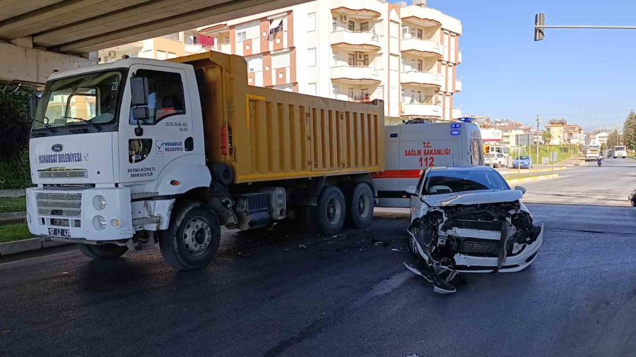 Görgü Tanığının Trafik Polisine Anlattığı Kaza, Güvenlik Kamera Görüntüsüyle Birebir Örtüştü