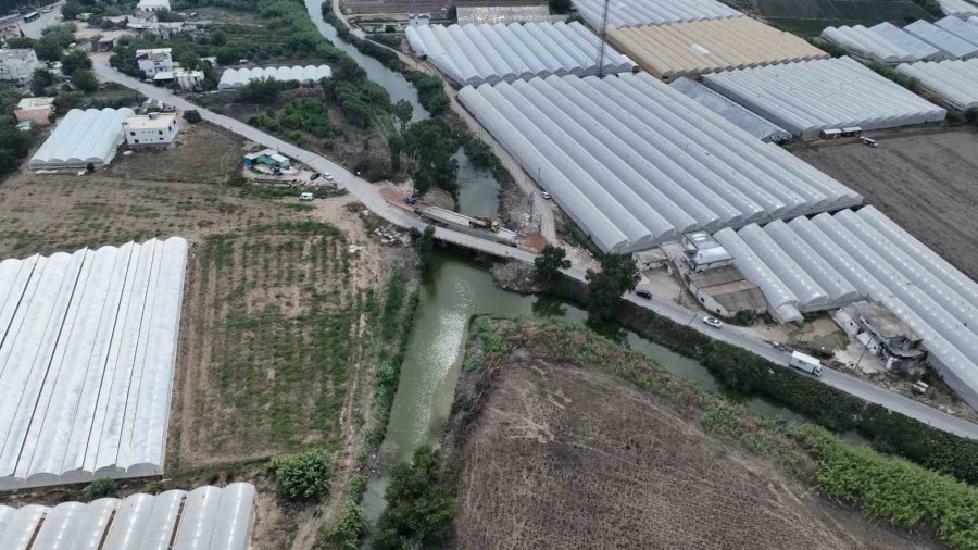 Büyükşehir Belediyesi’nden Kundu’ya Yeni Köprü