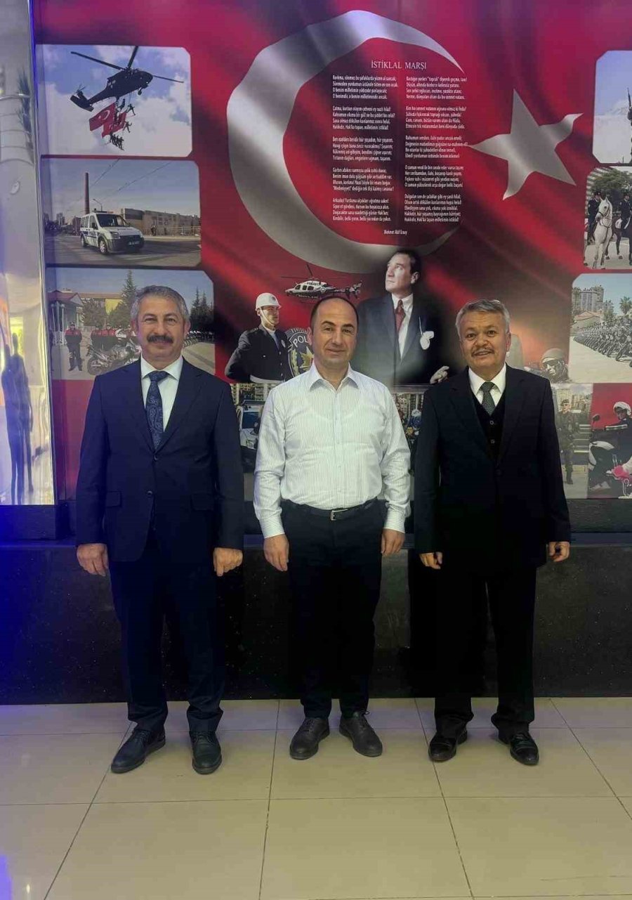 Eski Müdürlerden Eskişehir İl Emniyet Müdürlüğü’ne Ziyaret