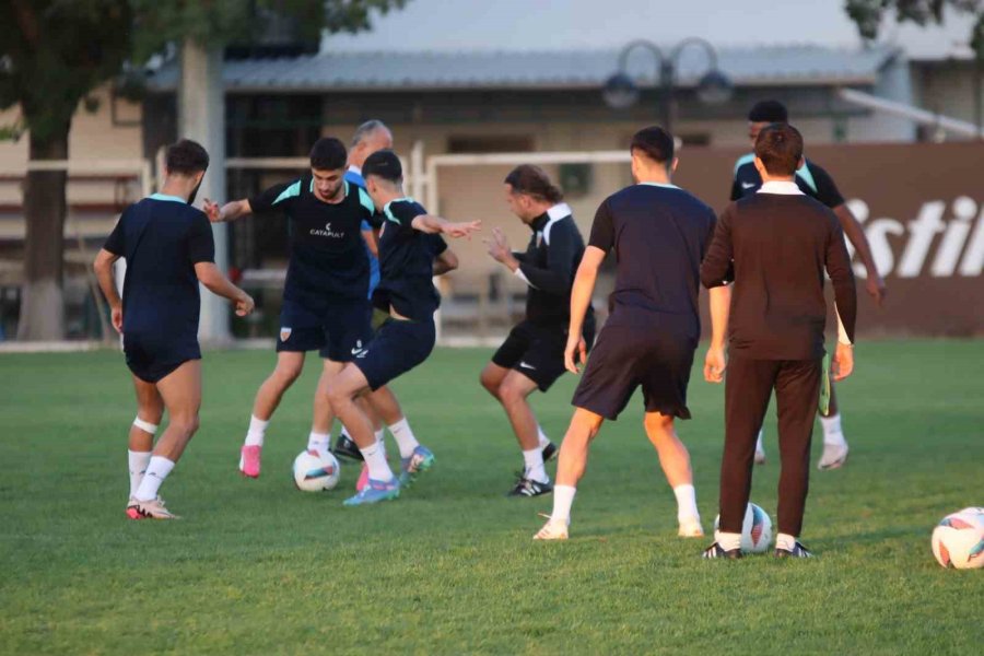 Burak Yılmaz: "oynadığımız Oyunun Karşılığını Almak İstiyoruz"