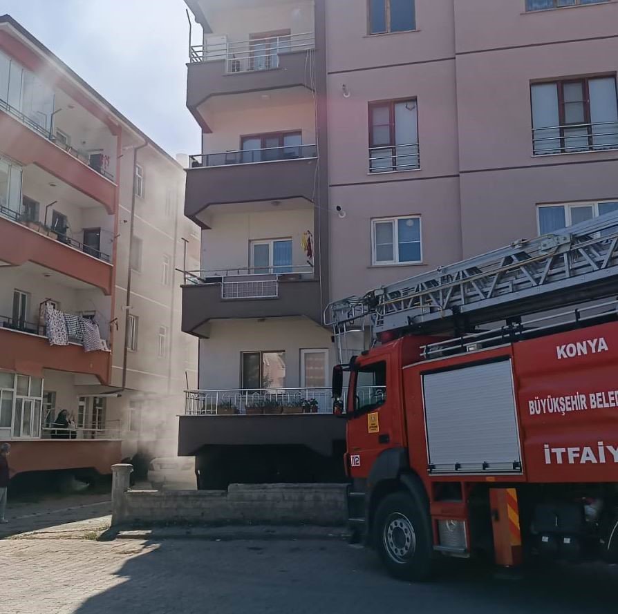 Konya’da 4 Katlı Apartmanın Bodrumunda Yangın Paniği