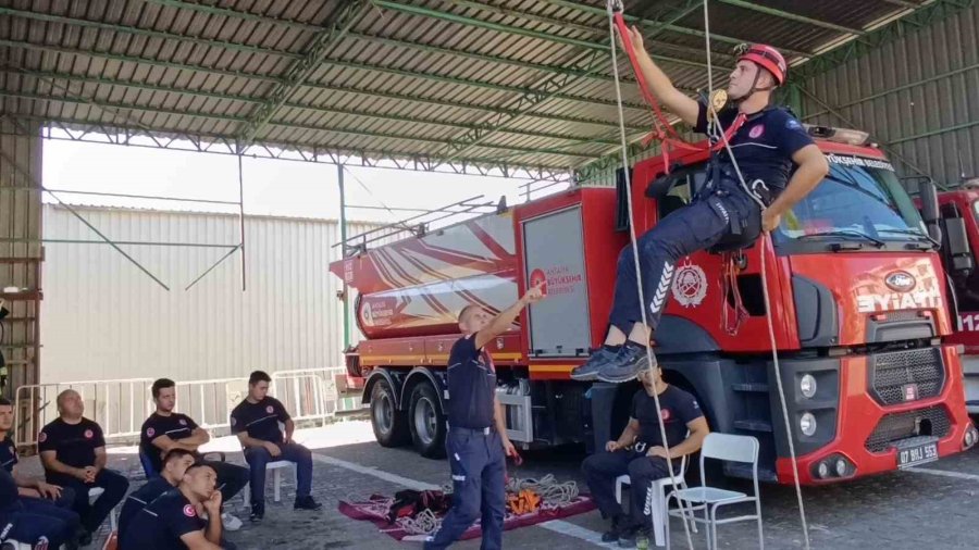 İtfaiye Personeline ‘yüksekte Güvenli Çalışma’ Eğitimi Verildi